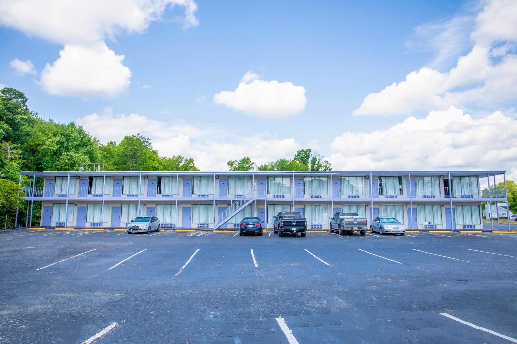 Oyo Inn Kernersville Buitenkant foto