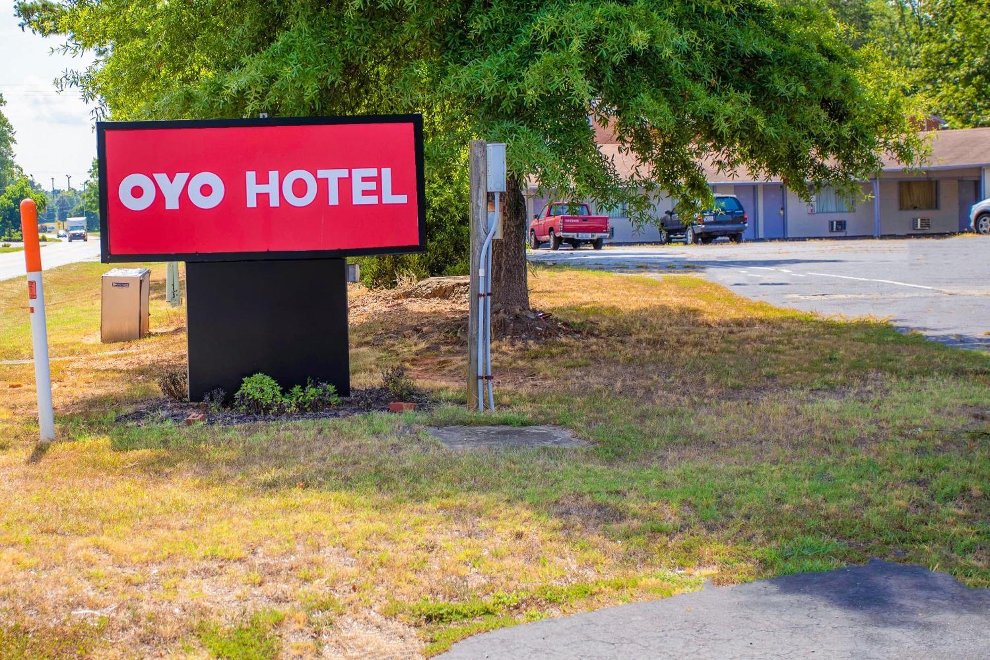 Oyo Inn Kernersville Buitenkant foto