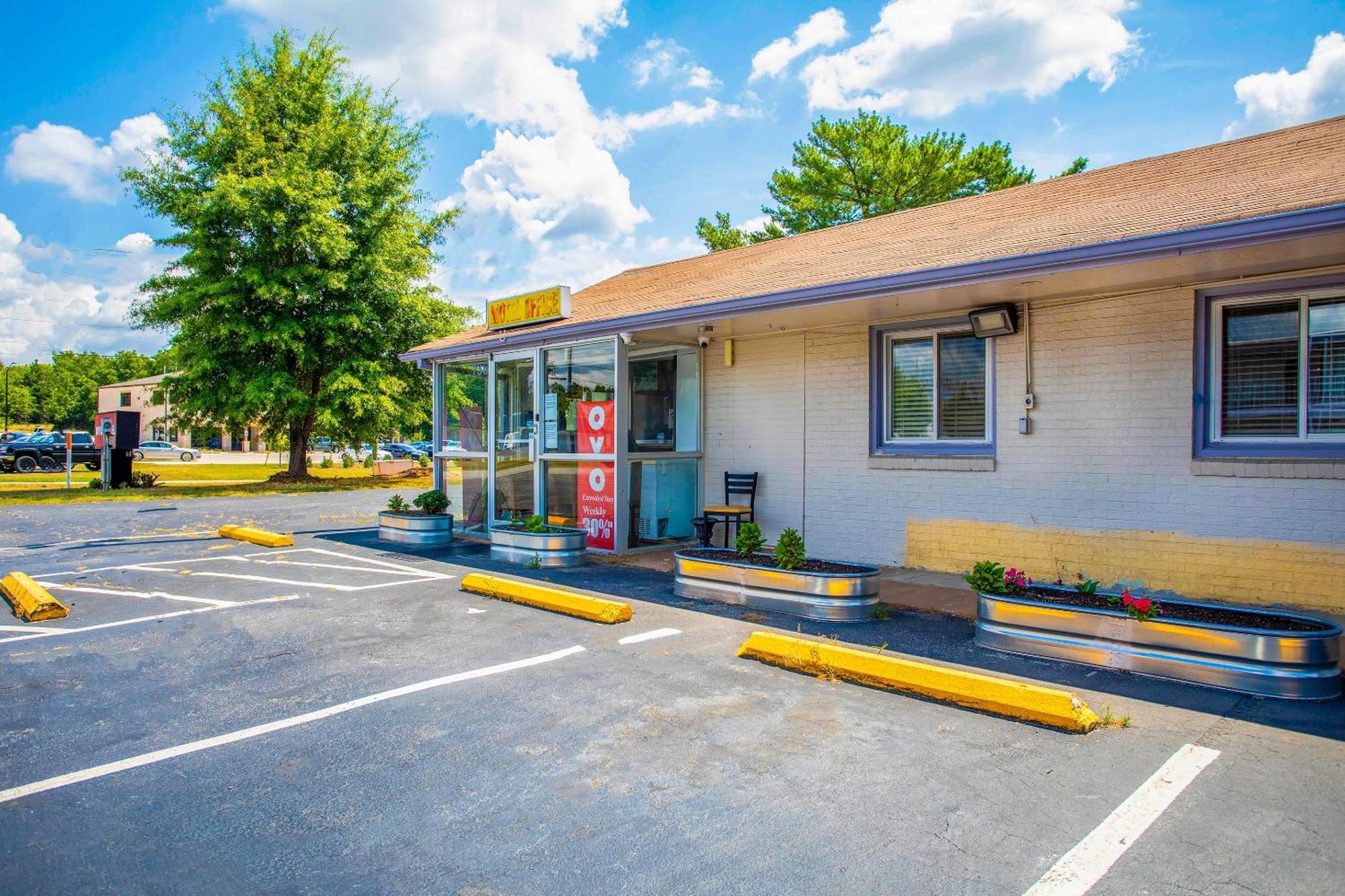 Oyo Inn Kernersville Buitenkant foto