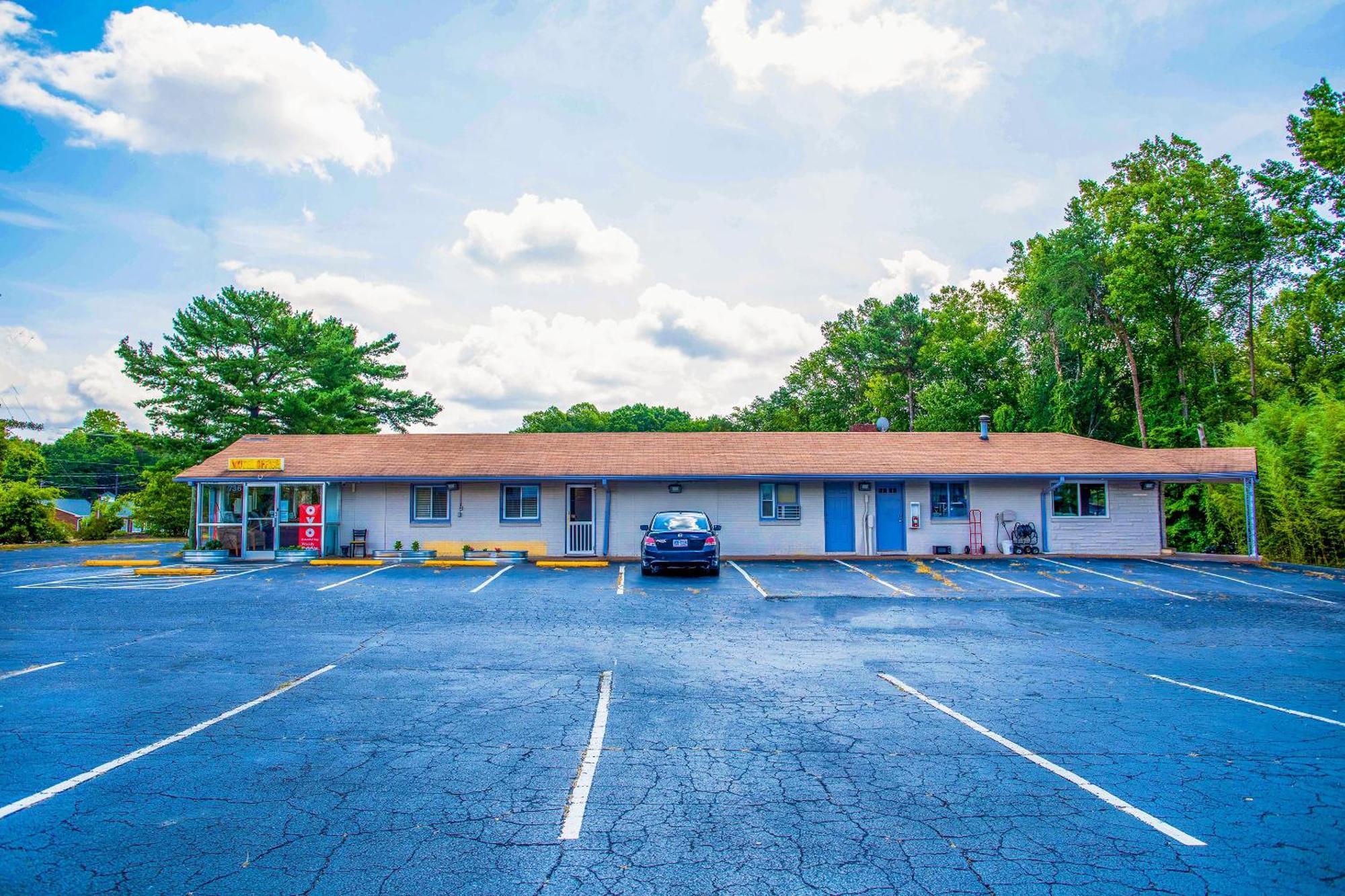 Oyo Inn Kernersville Buitenkant foto